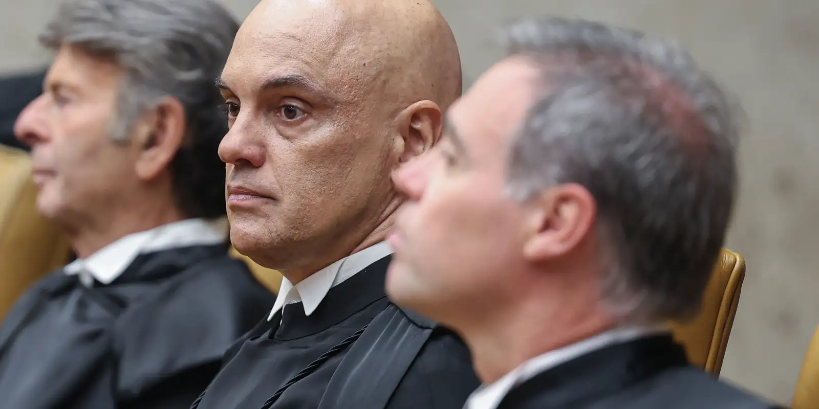 Moraes suspende aplicação da lei da dosimetria em casos do 8 de janeiro