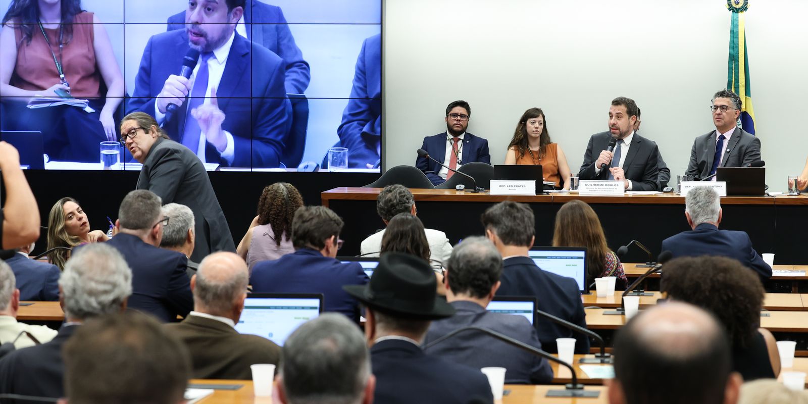 Boulos critica proposta de ‘bolsa patrão’ para empresas no fim da escala 6×1