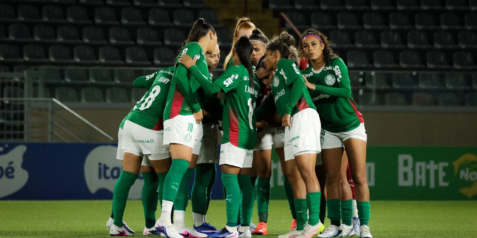 Palmeiras goleia Botafogo por 3 a 0 e encurta distância para a liderança do Brasileiro Feminino