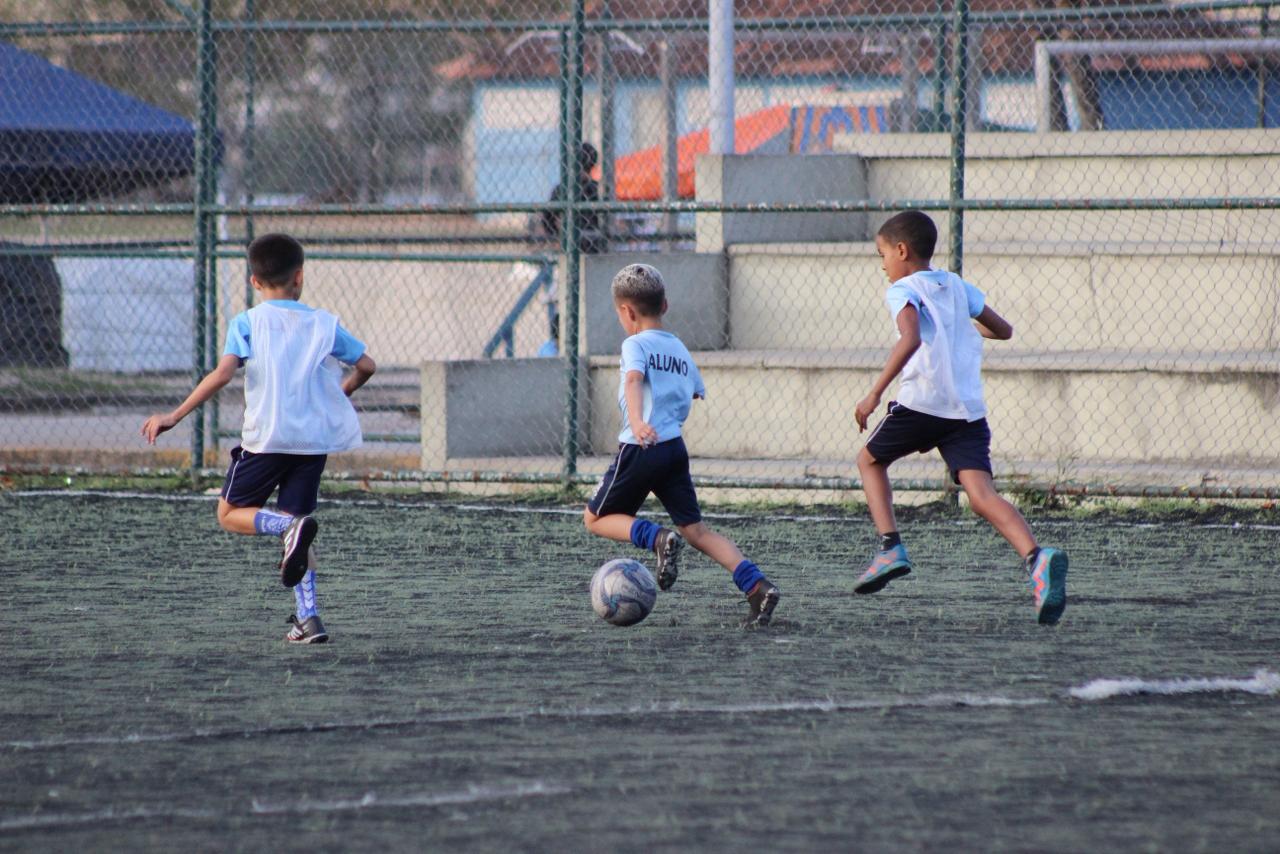 Vilas Olímpicas do Rio: jovens atletas já sonham com a Copa do Mundo