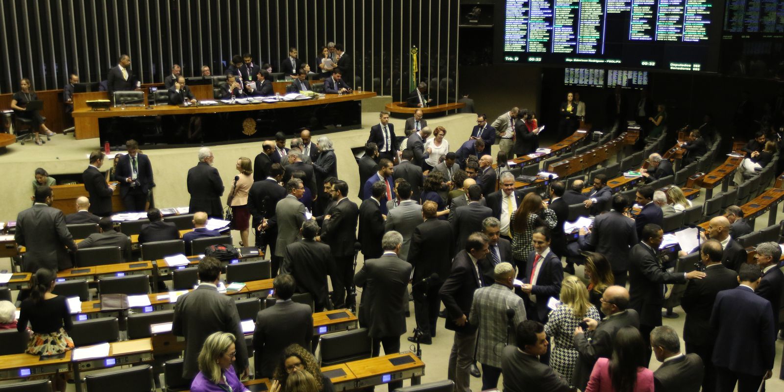 Alívio financeiro: Congresso libera verbas federais para milhares de municípios inadimplentes