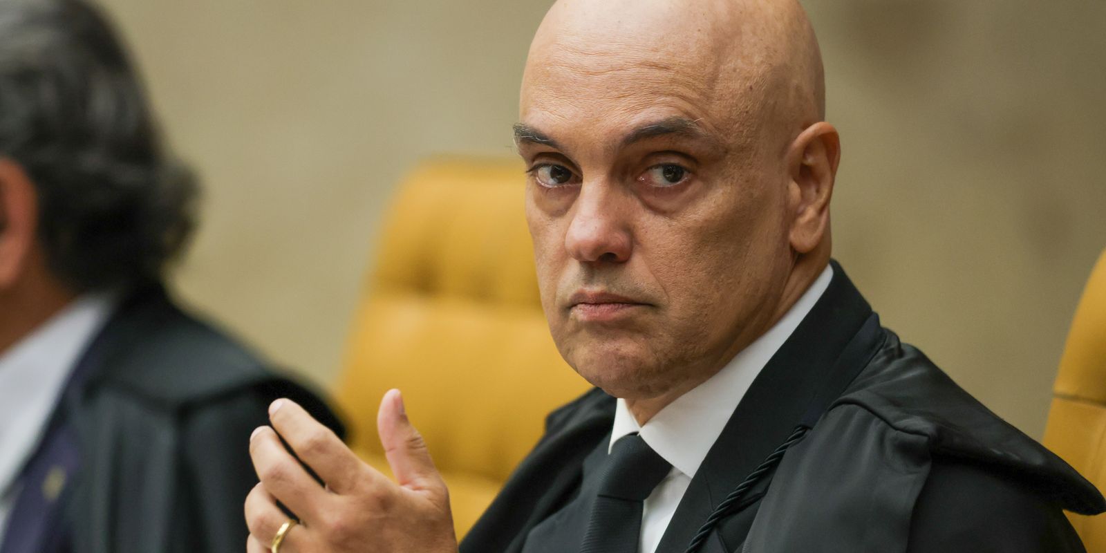 Urgente: Fachin autoriza AGU a defender Moraes em ação nos EUA
