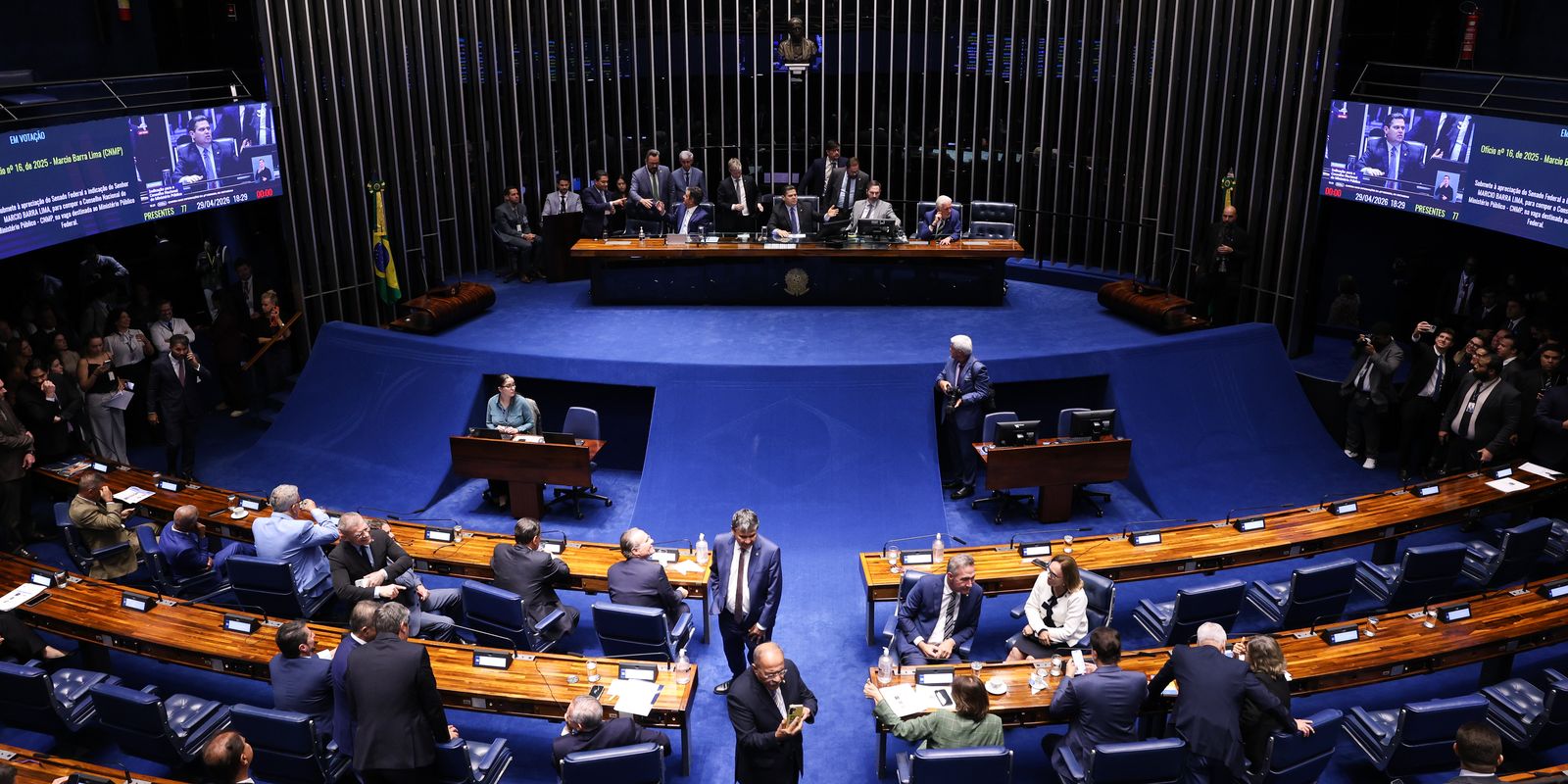 Davi Alcolumbre trava PEC que visa mudar escala 6×1 no Senado