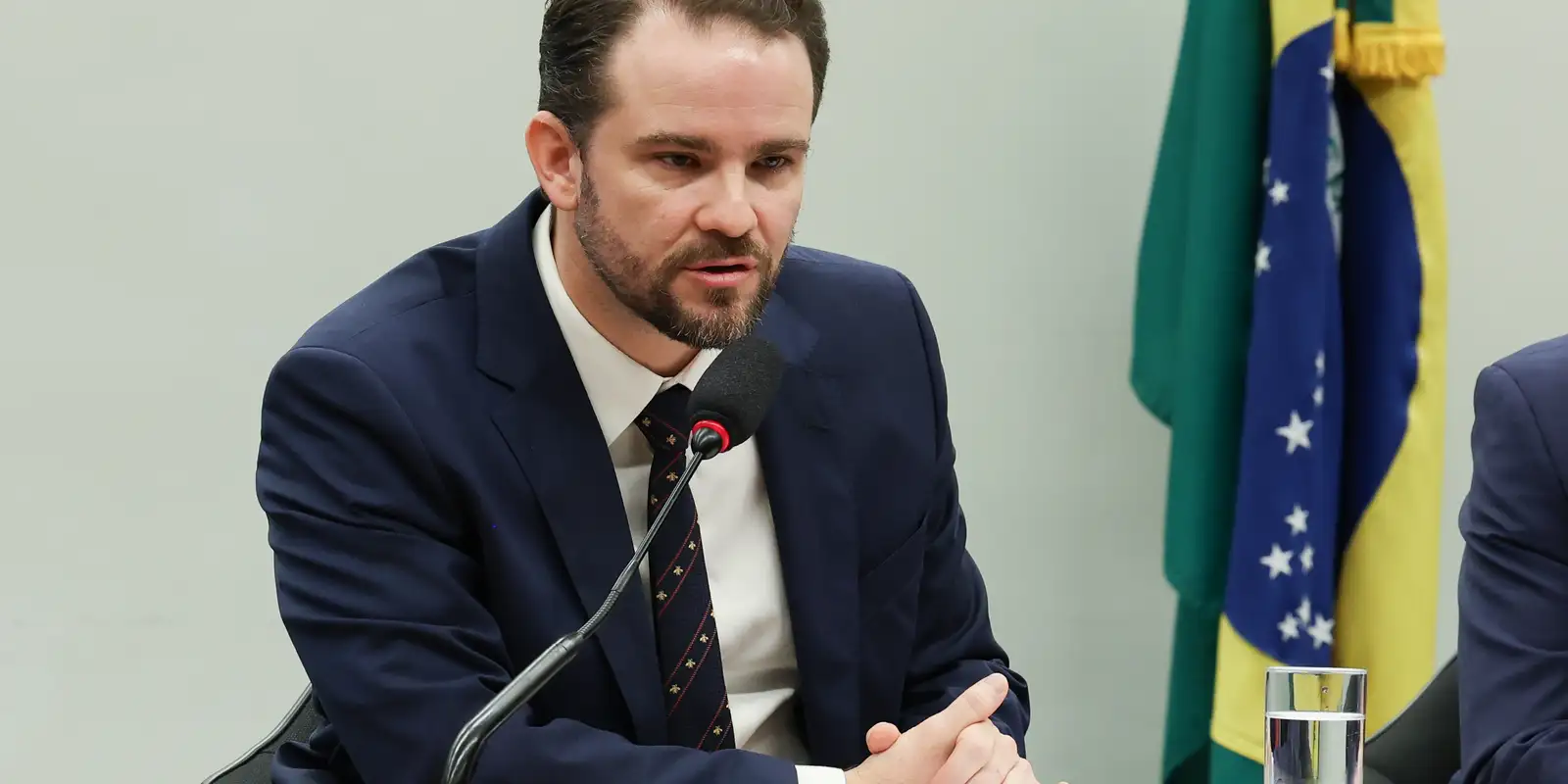 Durigan critica PEC do Banco Central e alerta para criação de ‘novo Poder’