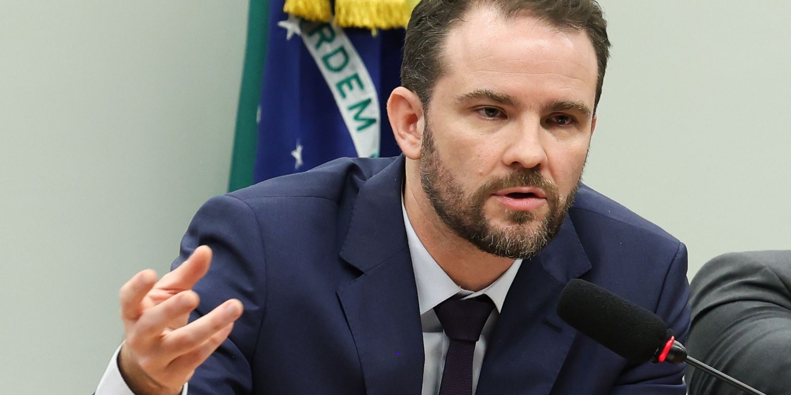 Lula pede que Fazenda avalie riscos econômicos de medida dos EUA contra facções brasileiras