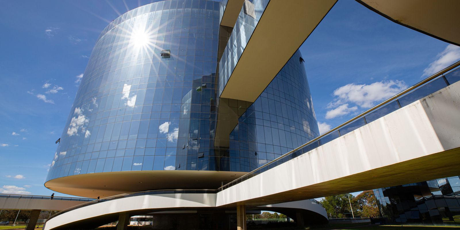 MPF e MPSP pedem suspensão urgente de licença do pré-sal por risco climático