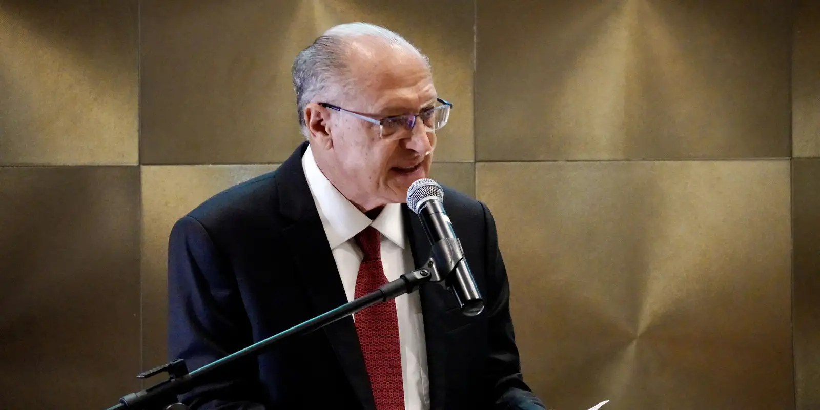 Alckmin desafia EUA e declara Pix como ‘patrimônio nacional’ inegociável
