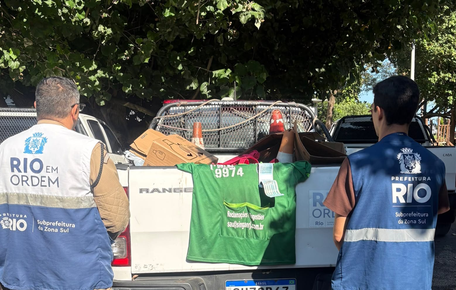Blitz em Ipanema: 30 veículos multados por estacionamento irregular