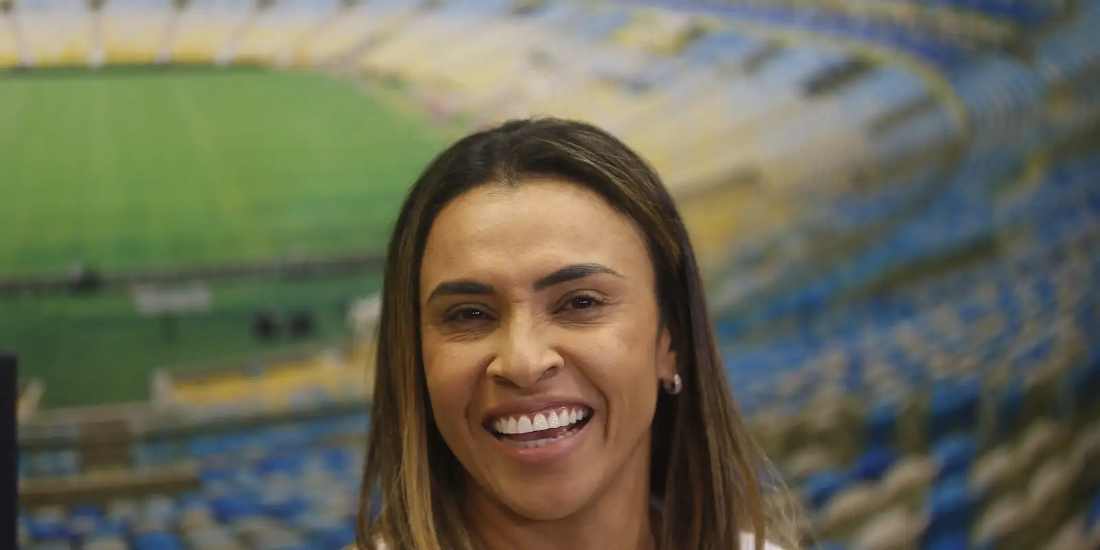 Tesouro Reserva supera R$ 2 bilhões em um mês e terá Marta como embaixadora