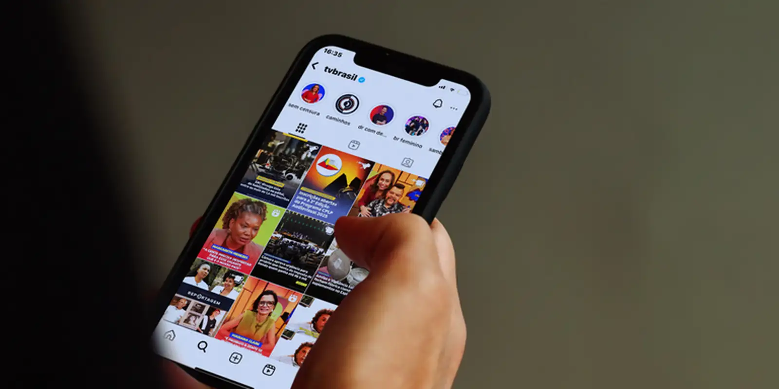 Estudo revela polarização e isolamento político de jovens nas redes sociais