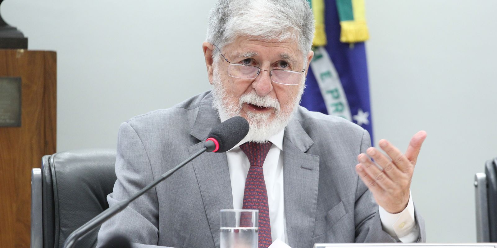 Celso Amorim alerta: IA controlada por gigantes pode agravar desigualdades e minar democracias