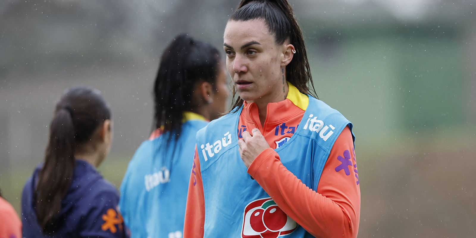 Crise no Cruzeiro feminino: por que 7 atletas rompem o LCA e o que o clube está fazendo?