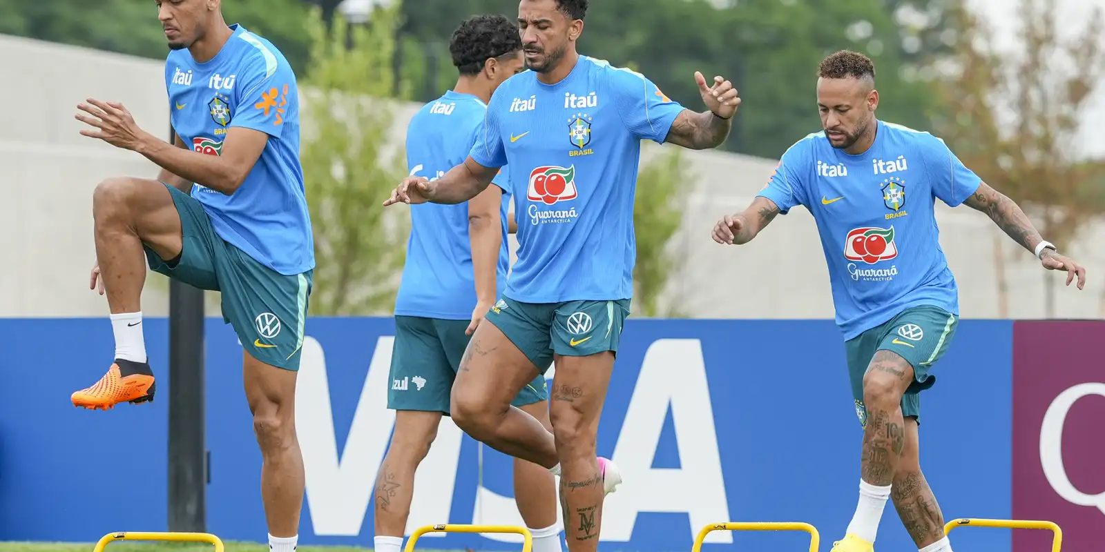Seleção brasileira parte para o Texas em preparação para oitavas da Copa