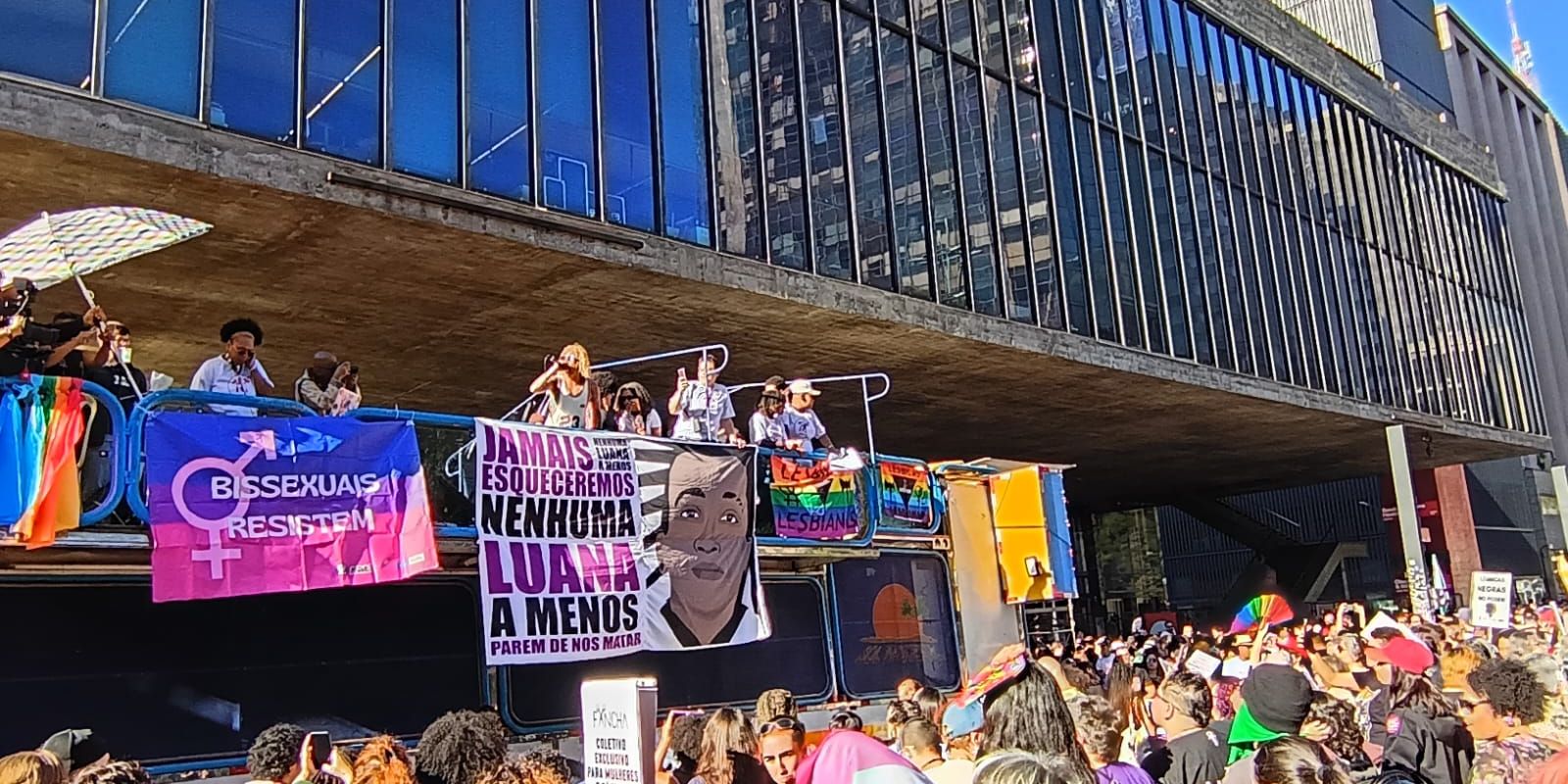 Mulheres lésbicas e bissexuais marcham em São Paulo e expõem violências invisíveis