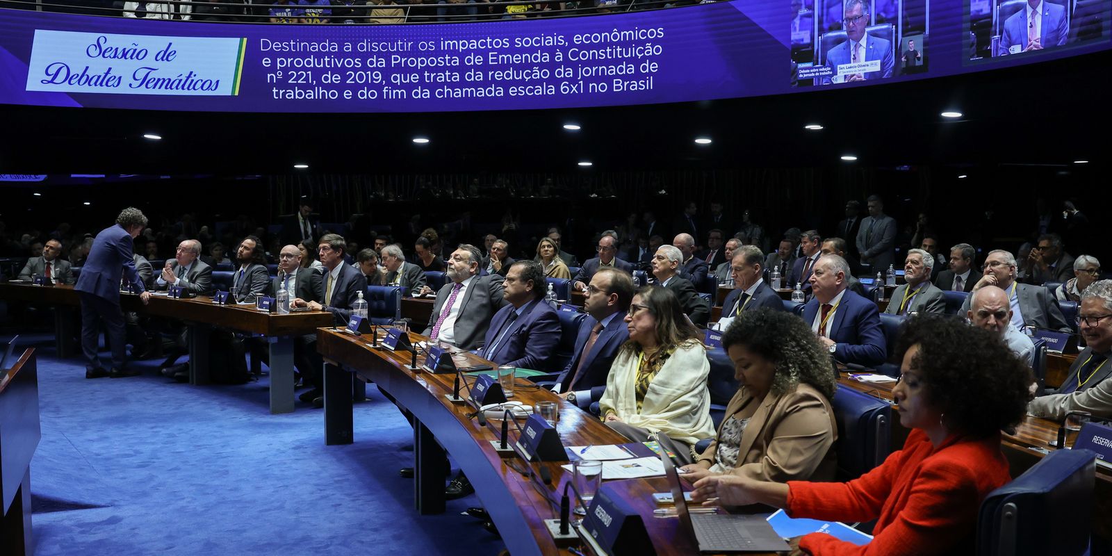 PEC do fim da 6×1: Entenda o debate acalorado que divide empresários e governo no Senado
