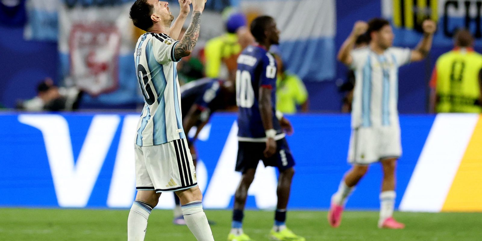Argentina vence Cabo Verde no sufoco e Messi quebra recorde na Copa do Mundo