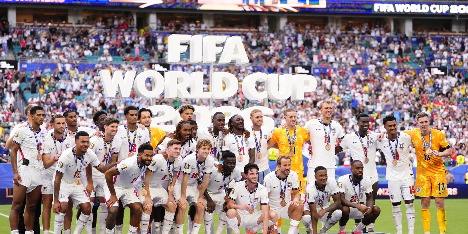 Inglaterra vence duelo insano de dez gols e Mbappé faz história na Copa