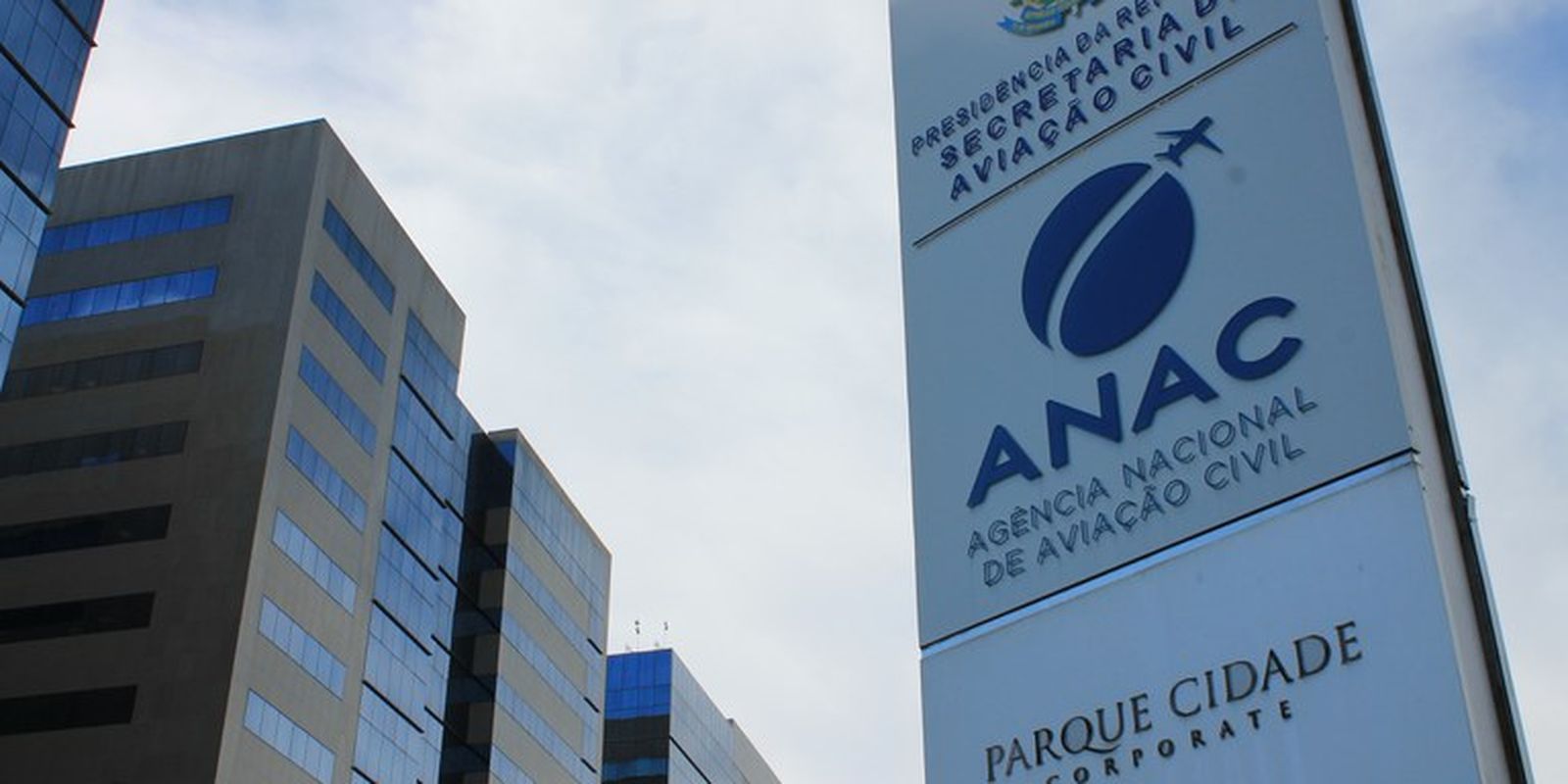 Anac emite alerta urgente após piloto morrer em trote com óleo de aviação