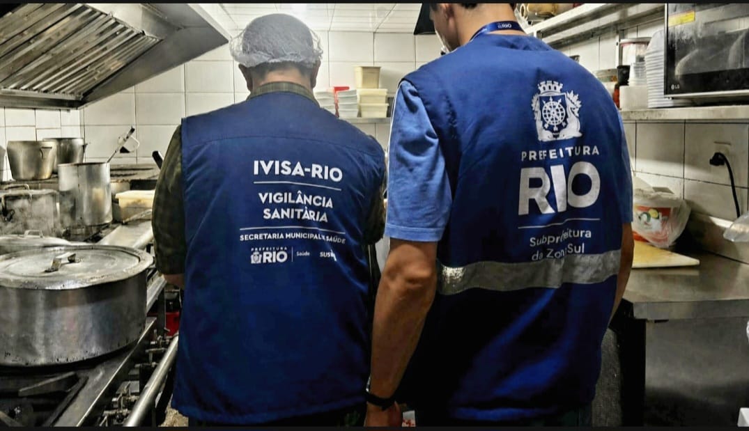 Bares e restaurantes de Botafogo são multados em fiscalização noturna