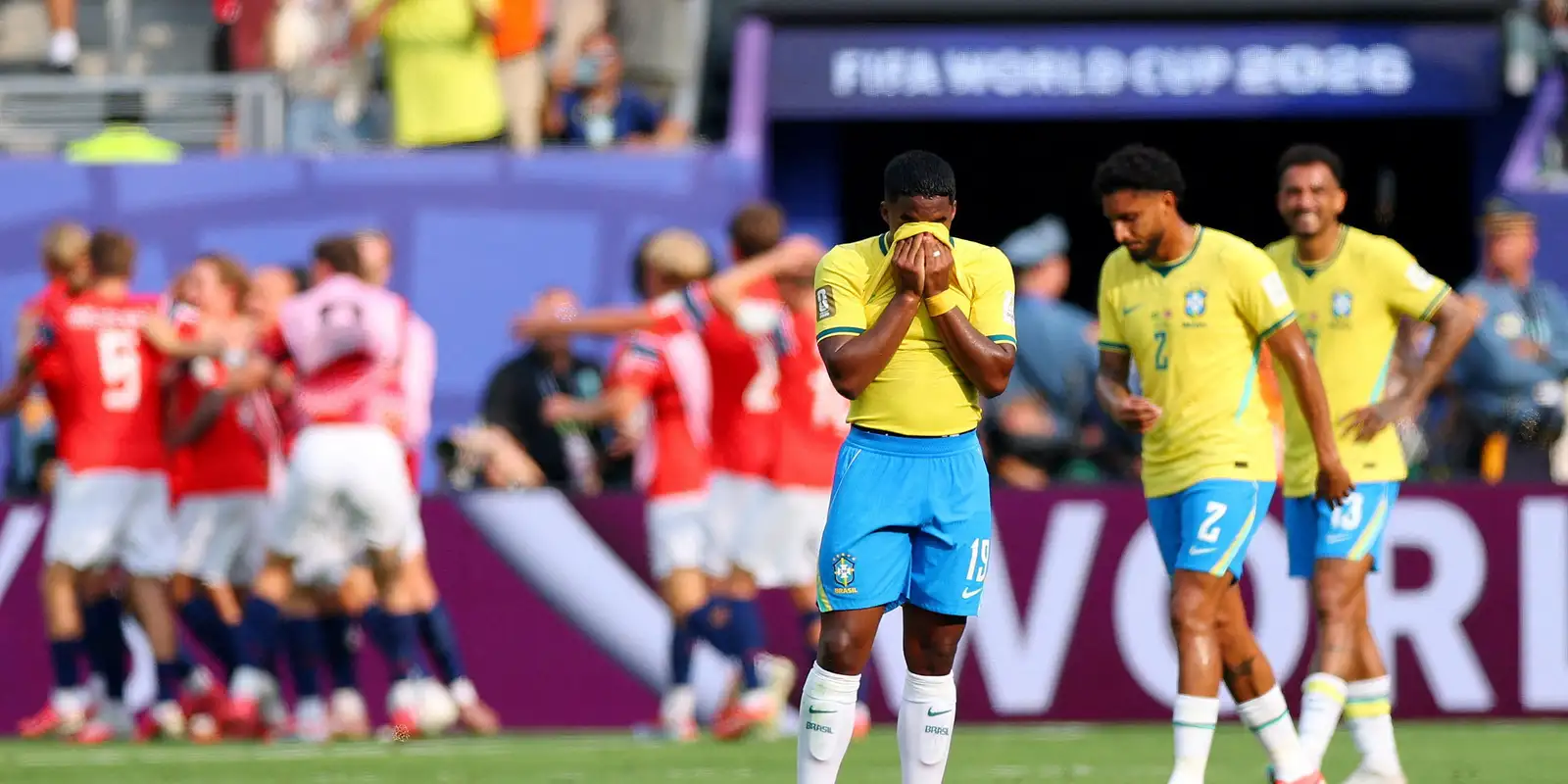 Adeus do Brasil à Copa: imprensa mundial critica eliminação com ironia