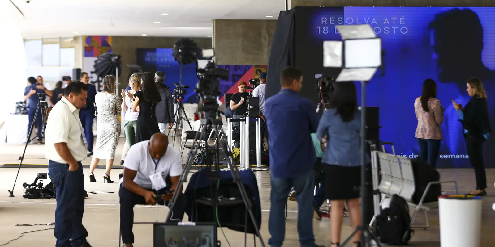Candidatos das eleições de 2024 são convocados a se comprometer com a comunicação democrática