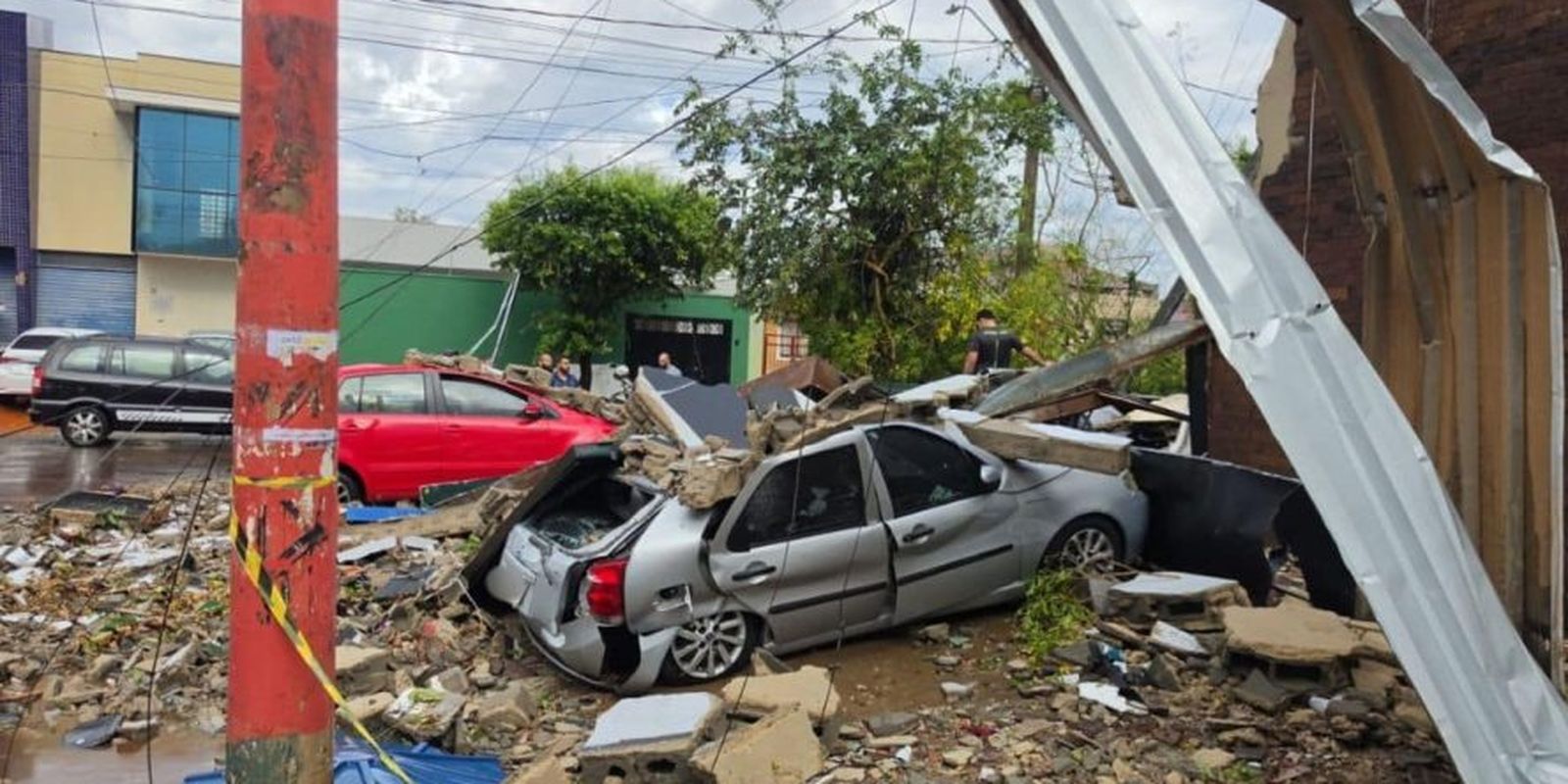 Ribeirão Preto: milhares de casas ainda sem energia três dias após temporal devastador