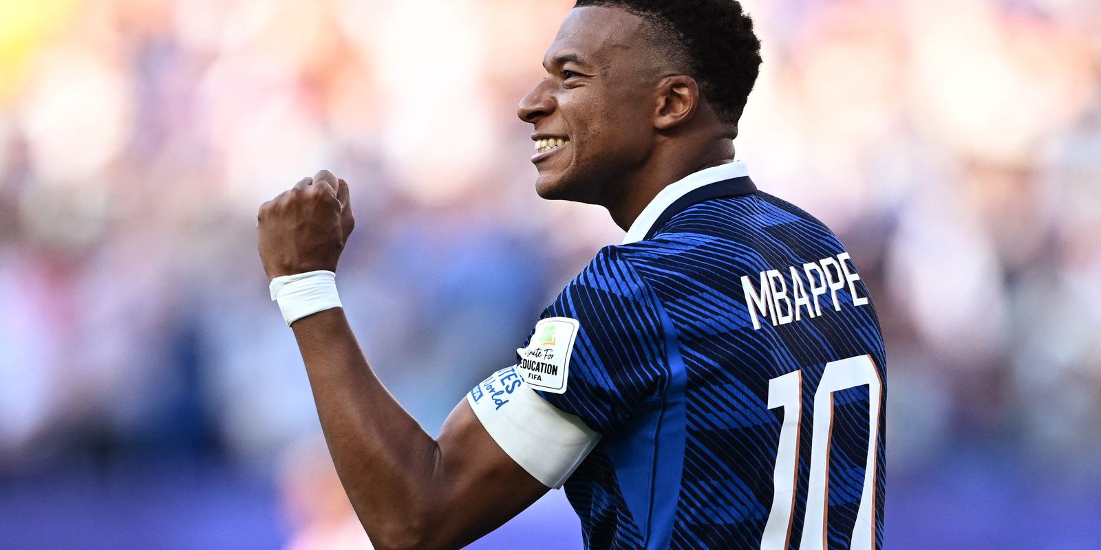 França vence Paraguai de pênalti e avança para as quartas da Copa