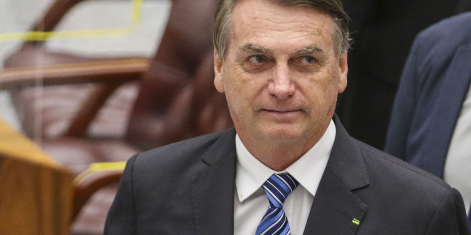 Duas armas de Bolsonaro não são entregues à PF; Exército cumpre ordem do STF