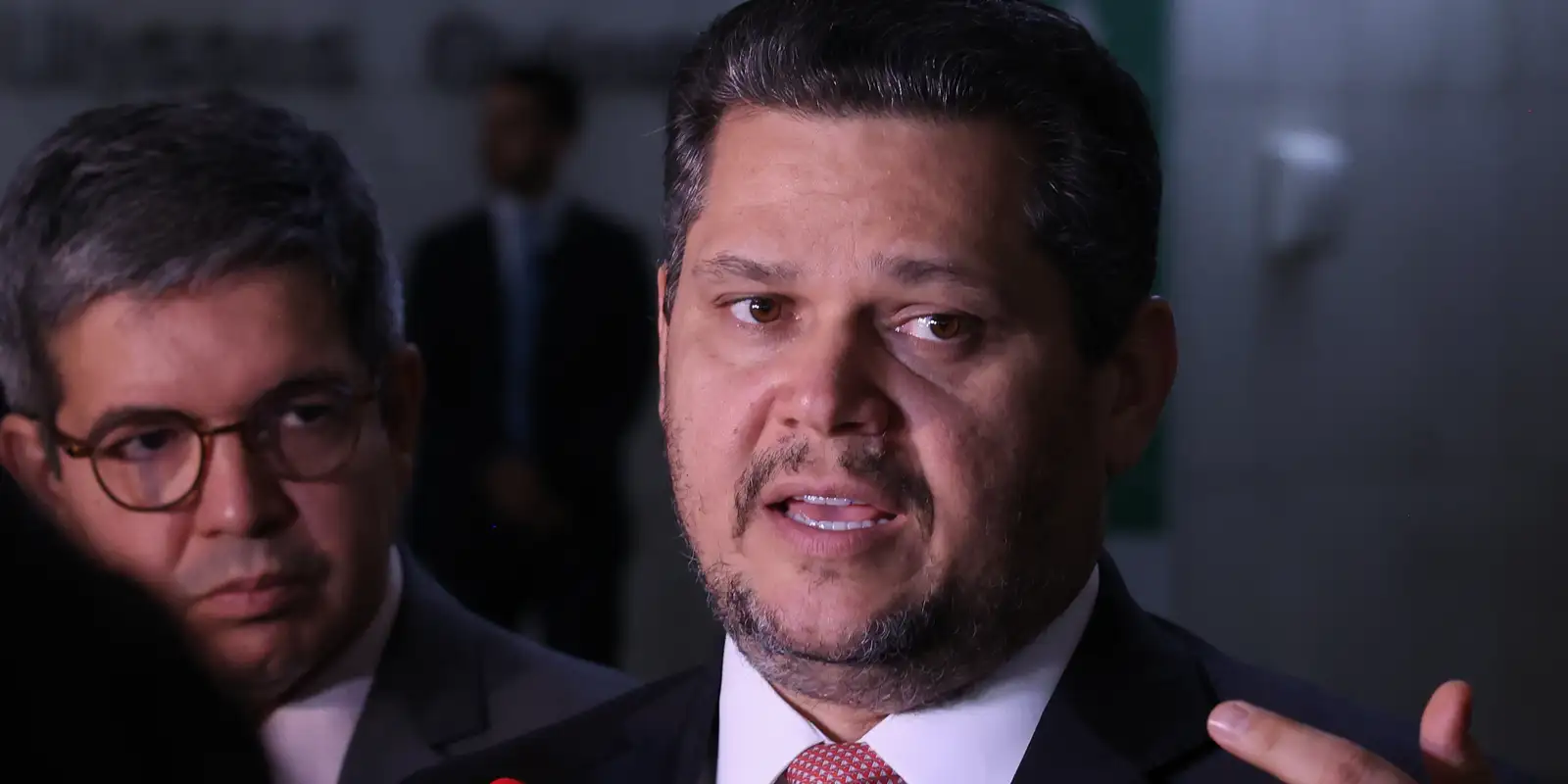 Fim da escala 6×1: proposta que reduz sua jornada de trabalho avança no Senado