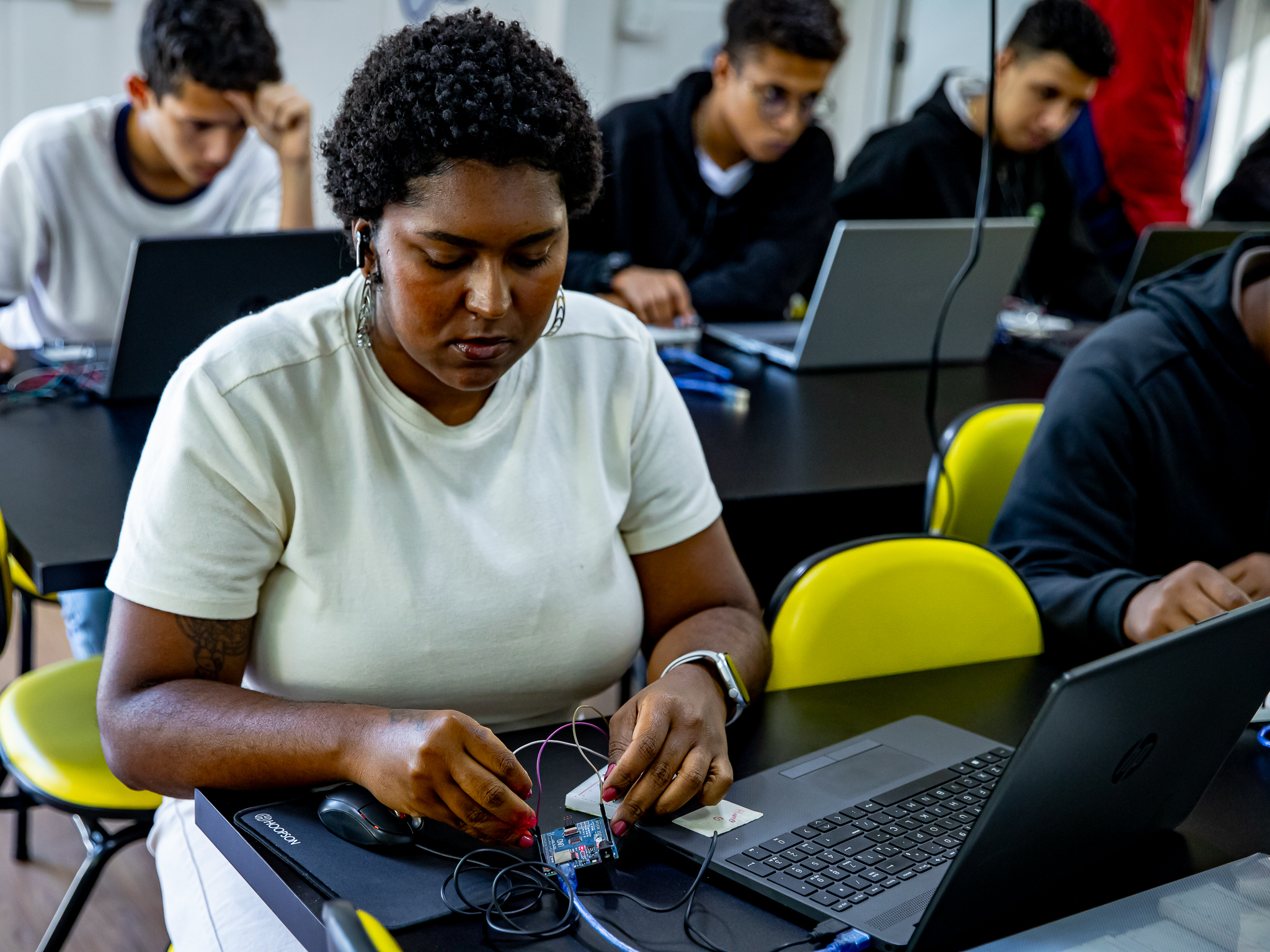 JUVRio abre 3,5 mil vagas gratuitas em tecnologia e inglês no Rio