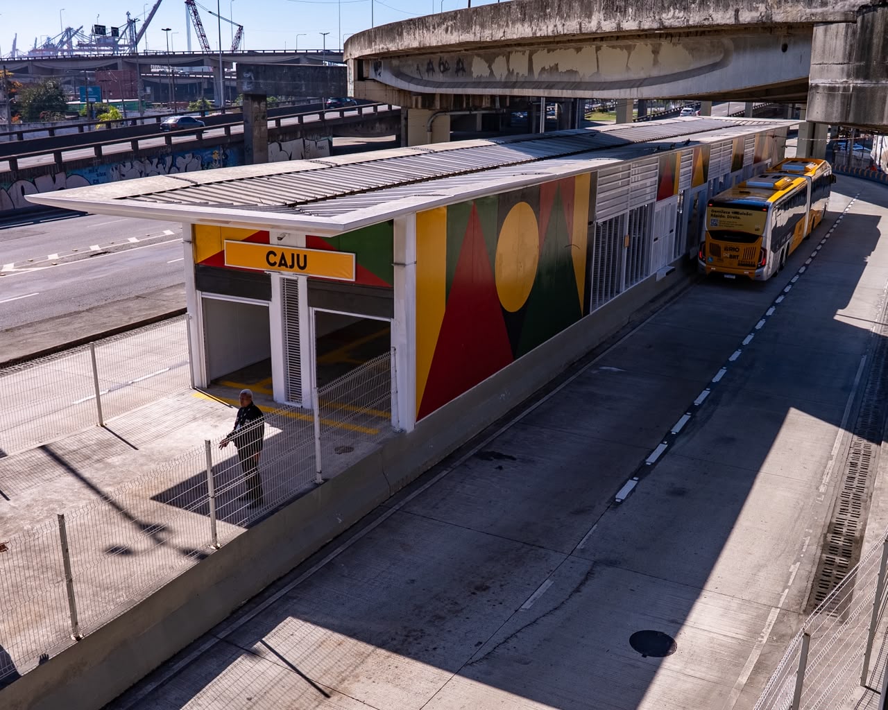BRT Transbrasil: estação Caju está funcionando e facilita deslocamento no Rio