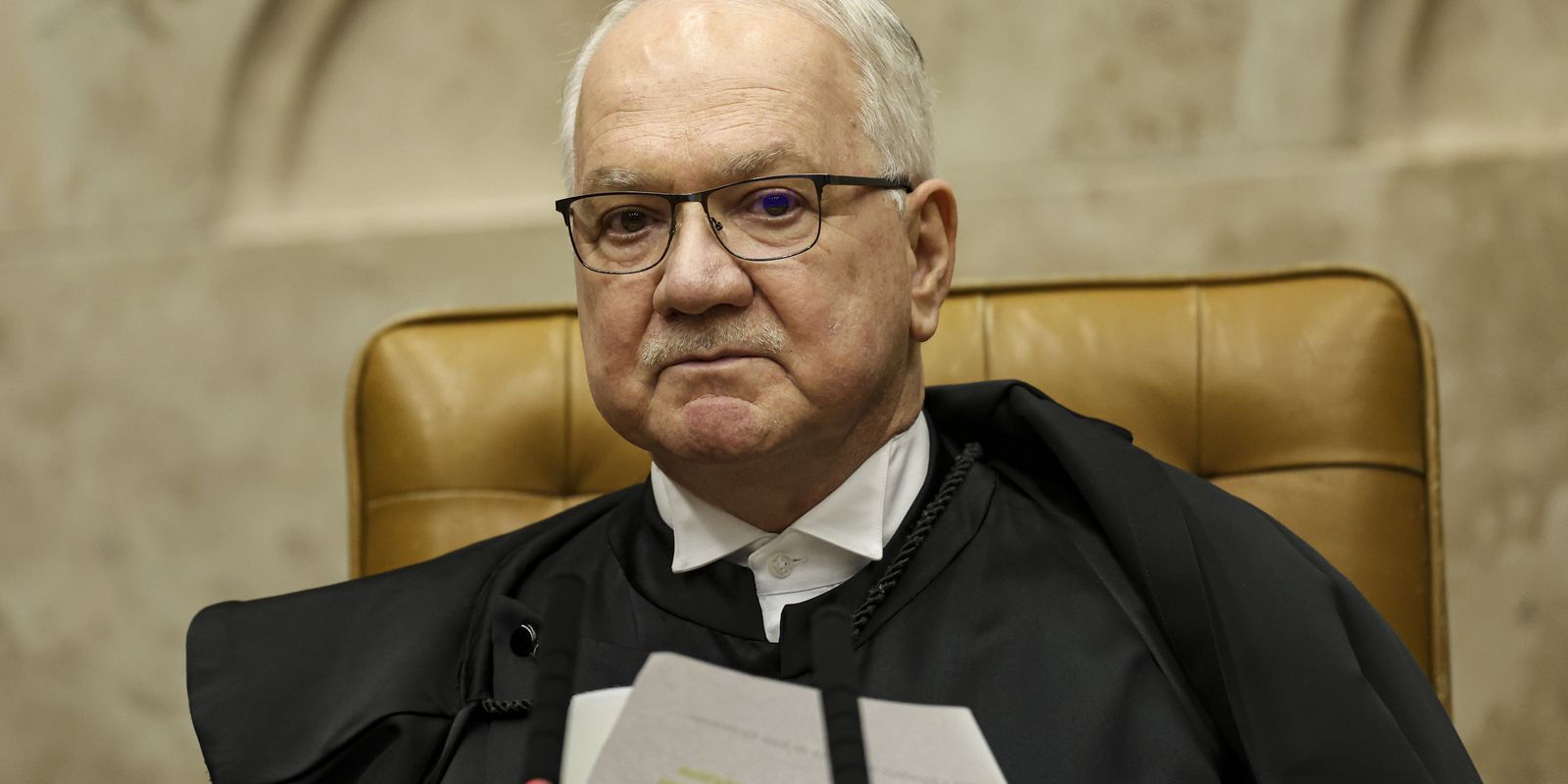 Críticas ao STF fortalecem a democracia, diz ministro Fachin