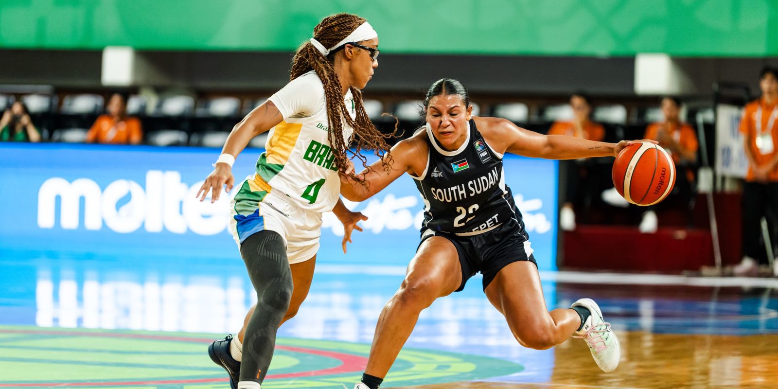 Seleção feminina de basquete tropeça em estreia no qualificatório pré-olímpico