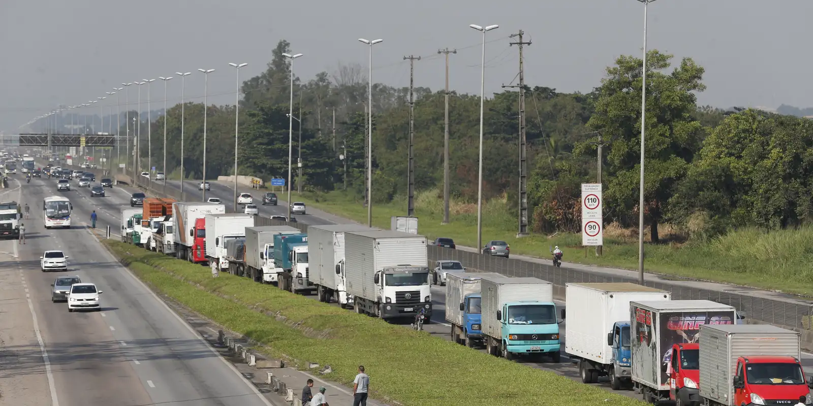 Lei do frete mínimo em vigor: entenda o que muda para motoristas e transportadoras