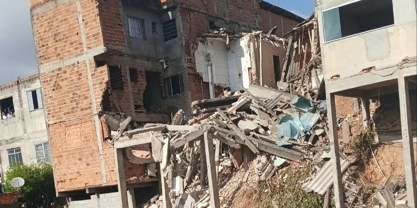 Explosão de gás em São Paulo: 13 casas interditadas e moradores impactados