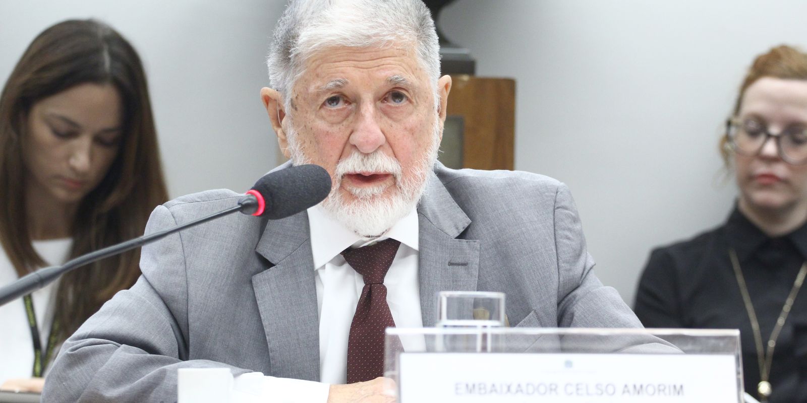 Relação Brasil-EUA em xeque: Amorim e oposição divergem sobre atritos
