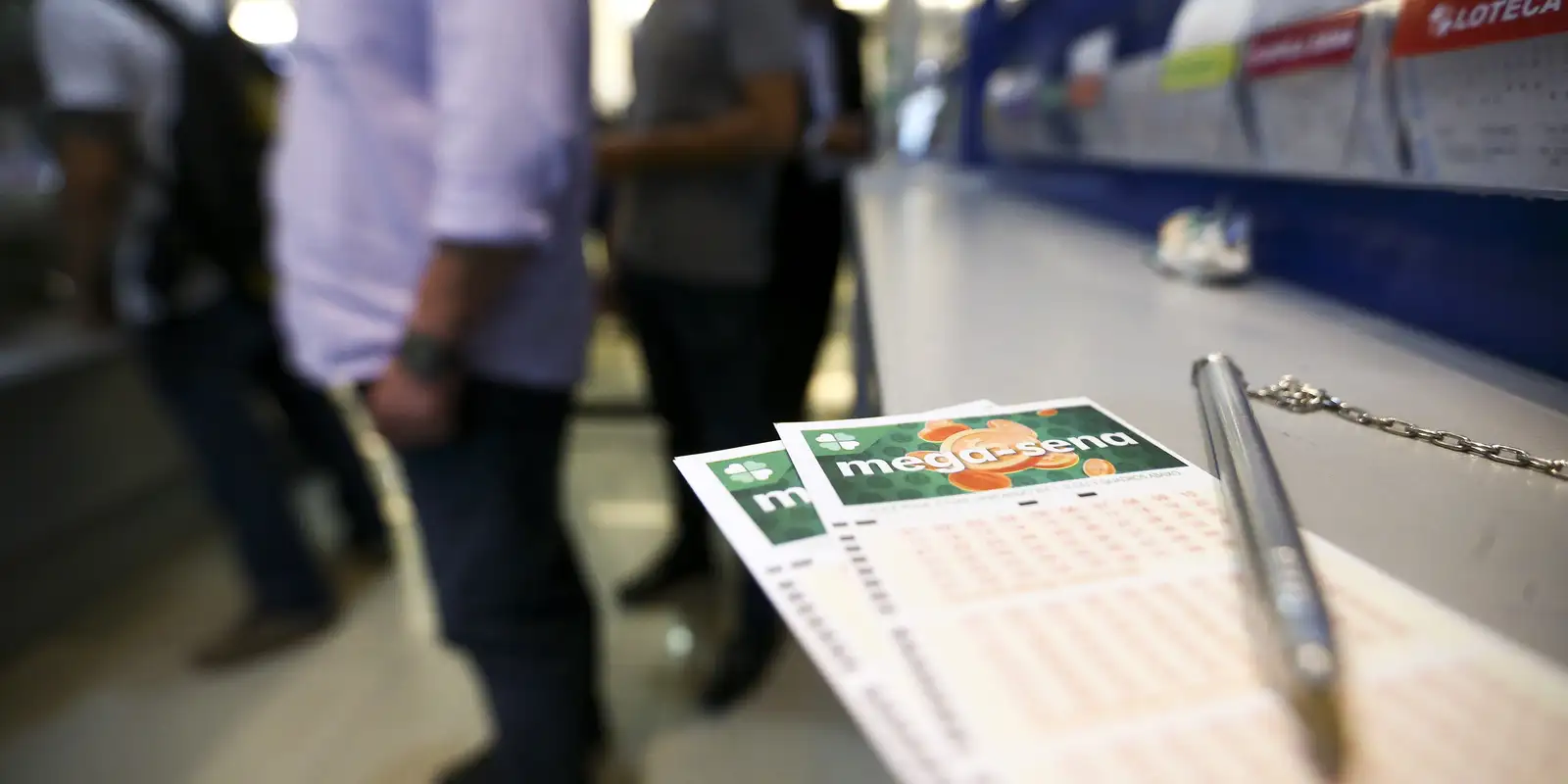 Mega-Sena acumula para R$ 50 milhões: confira os números do último sorteio e como jogar