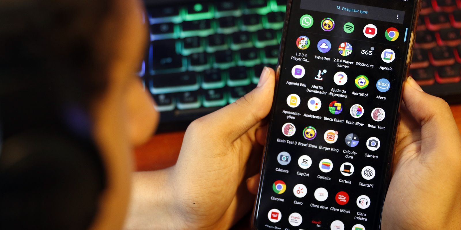 AGU cobra proteção de crianças no Discord após caso grave e estuda ações legais