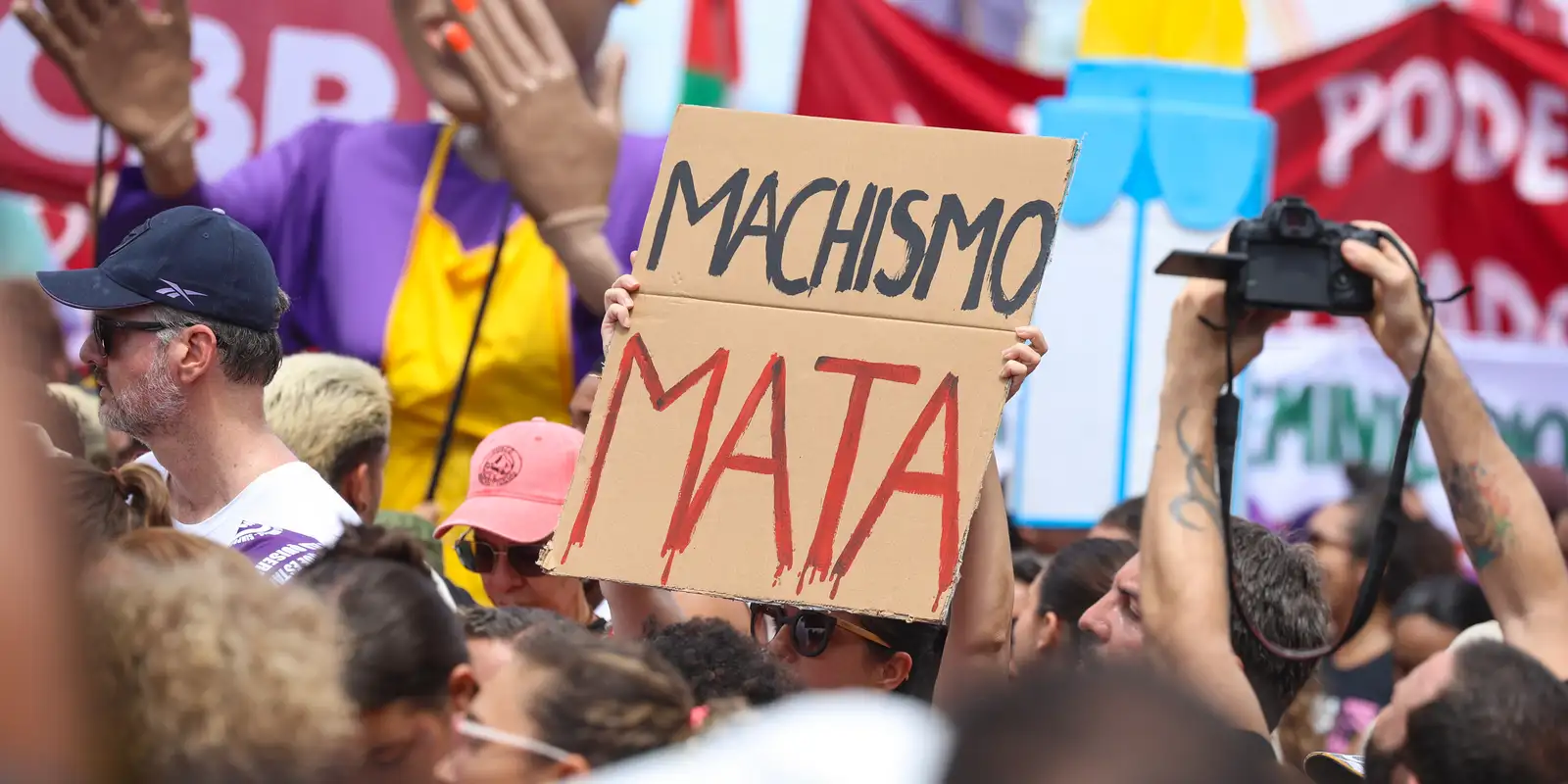 Sobrecarga doméstica: como o acúmulo de tarefas torna mulheres mais vulneráveis à violência