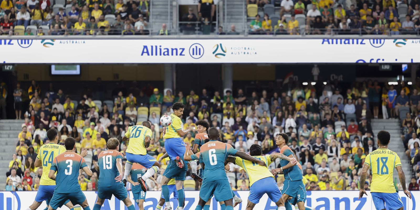 Ancelotti muda 7 jogadores no Brasil para amistoso contra a Austrália