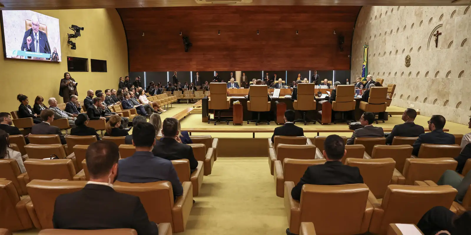 STF: plenário decide se investiga Moraes e Mendonça em conjunto