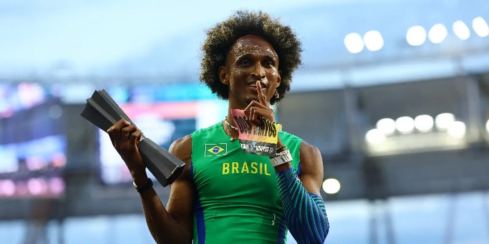 Alison dos Santos faz história no Mundial Ultimate 2026 e confirma reinado nos 400m com barreiras