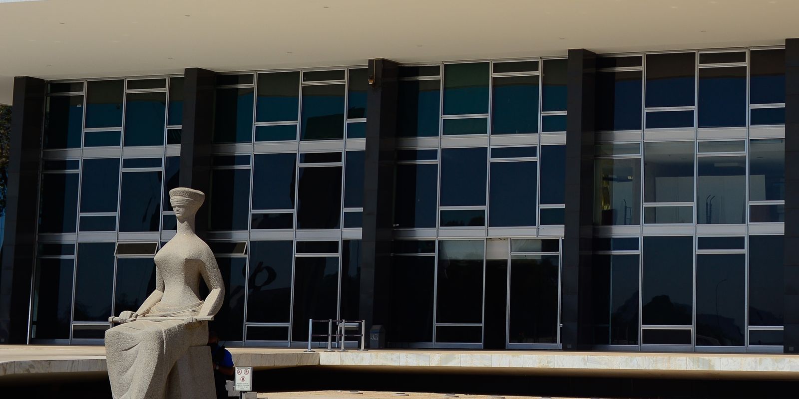 Maioria no STF afasta diretor da PF: entenda a polêmica envolvendo ministros