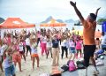 Ação do Outubro Rosa em Icaraí une saúde, lazer e inclusão para famílias em Niterói