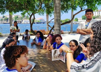 Alunos de escola municipal de Macaé visitam Museu do Amanhã e Planetário no Rio