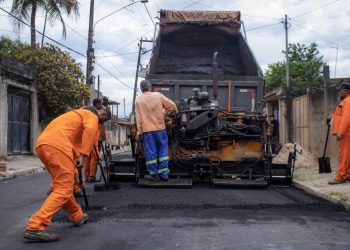 Asfalto e luz de LED dão fim à lama e à insegurança no BNH da Reta em Itaboraí