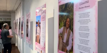 Exposição une poesia e fotografia para homenagear mulheres em tratamento contra o câncer