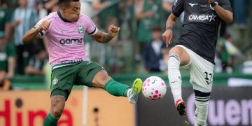 Jejum de Coritiba e Botafogo no Brasileirão continua após 1 a 1 no Couto Pereira