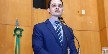 Lorenzo Pazolini vence disputa e assume governo do Espírito Santo com 52% dos votos