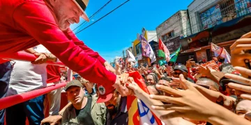Lula vence Flávio Bolsonaro e conquista quarto mandato presidencial